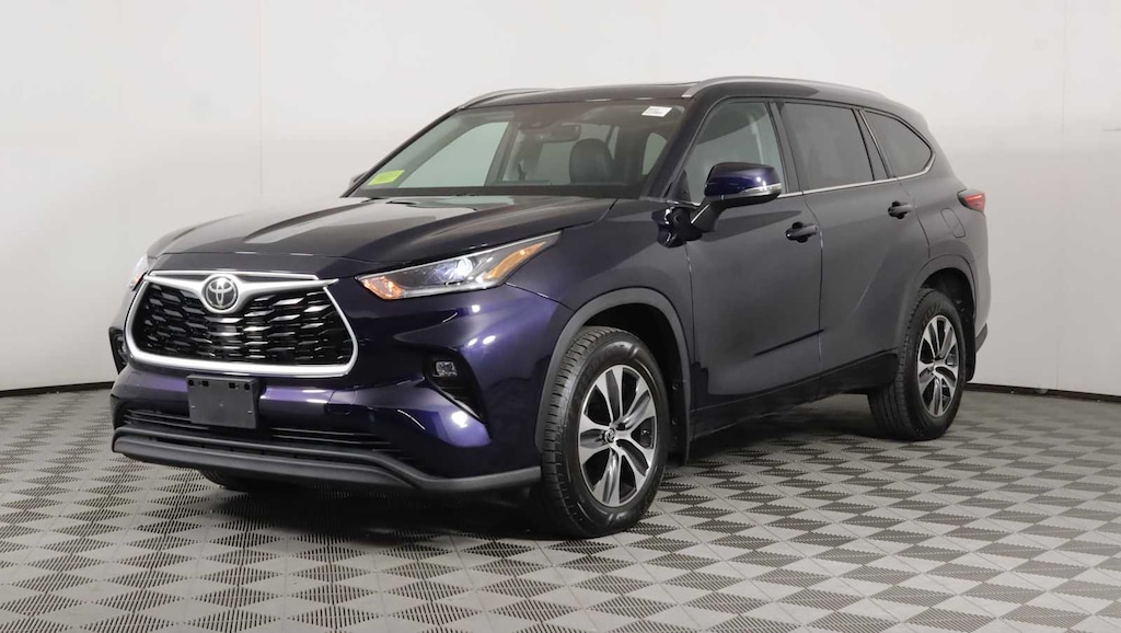 Used 2021 Toyota Highlander XLE SUV