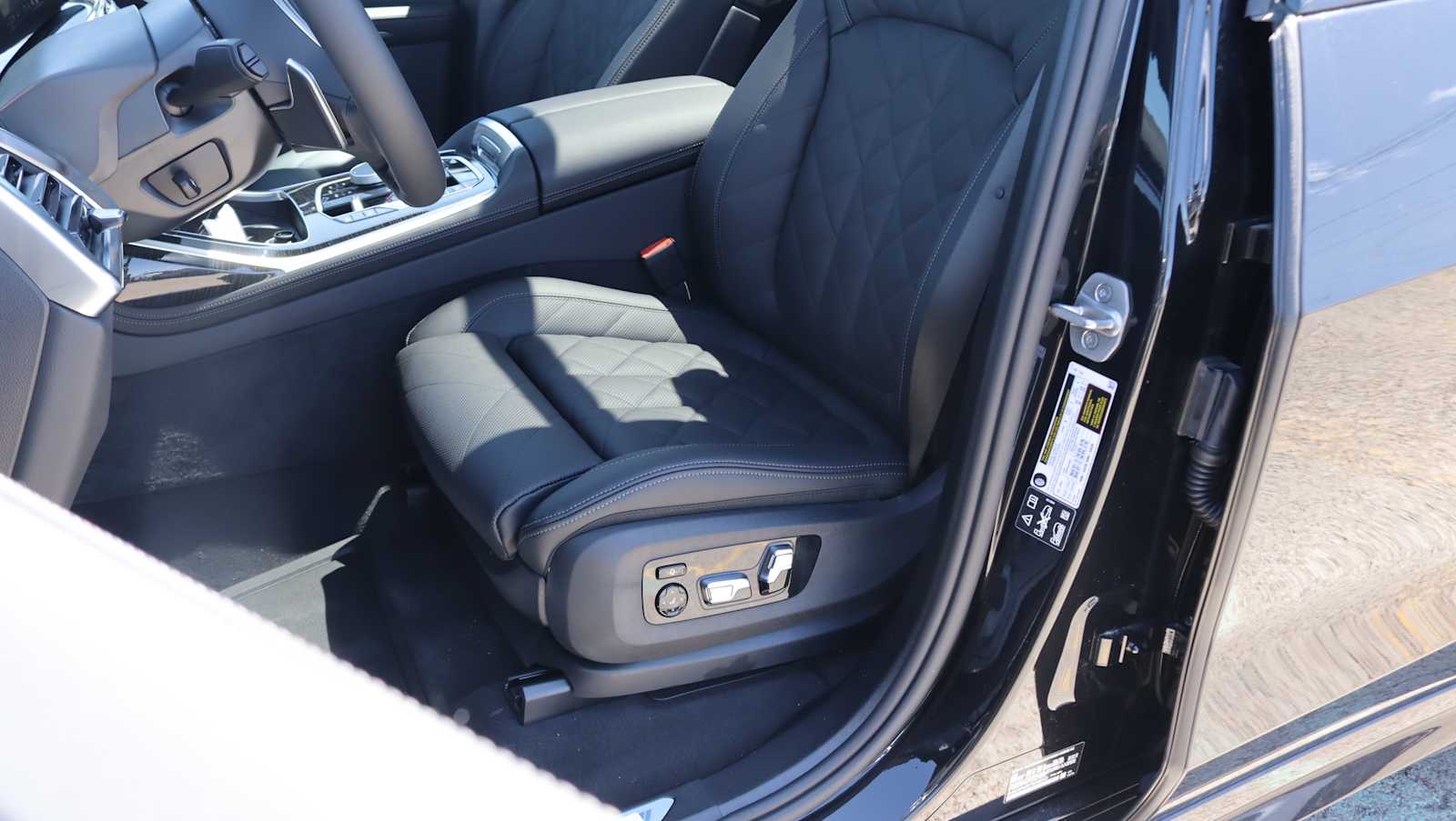 new 2026 BMW X7 car, priced at $99,965