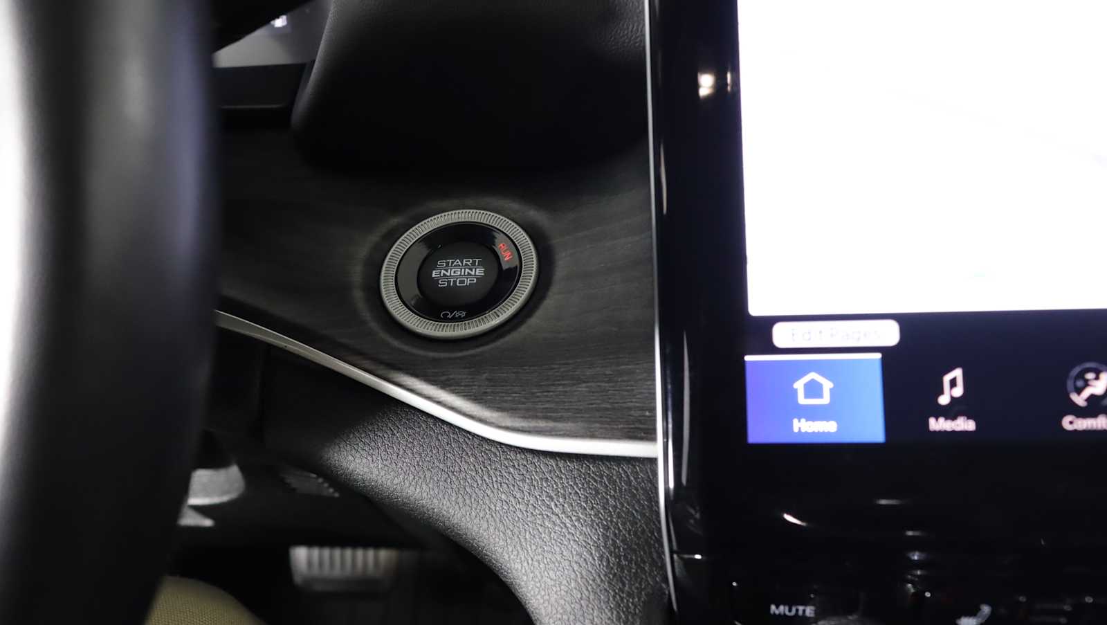 used 2022 Jeep New Grand Cherokee car, priced at $28,451
