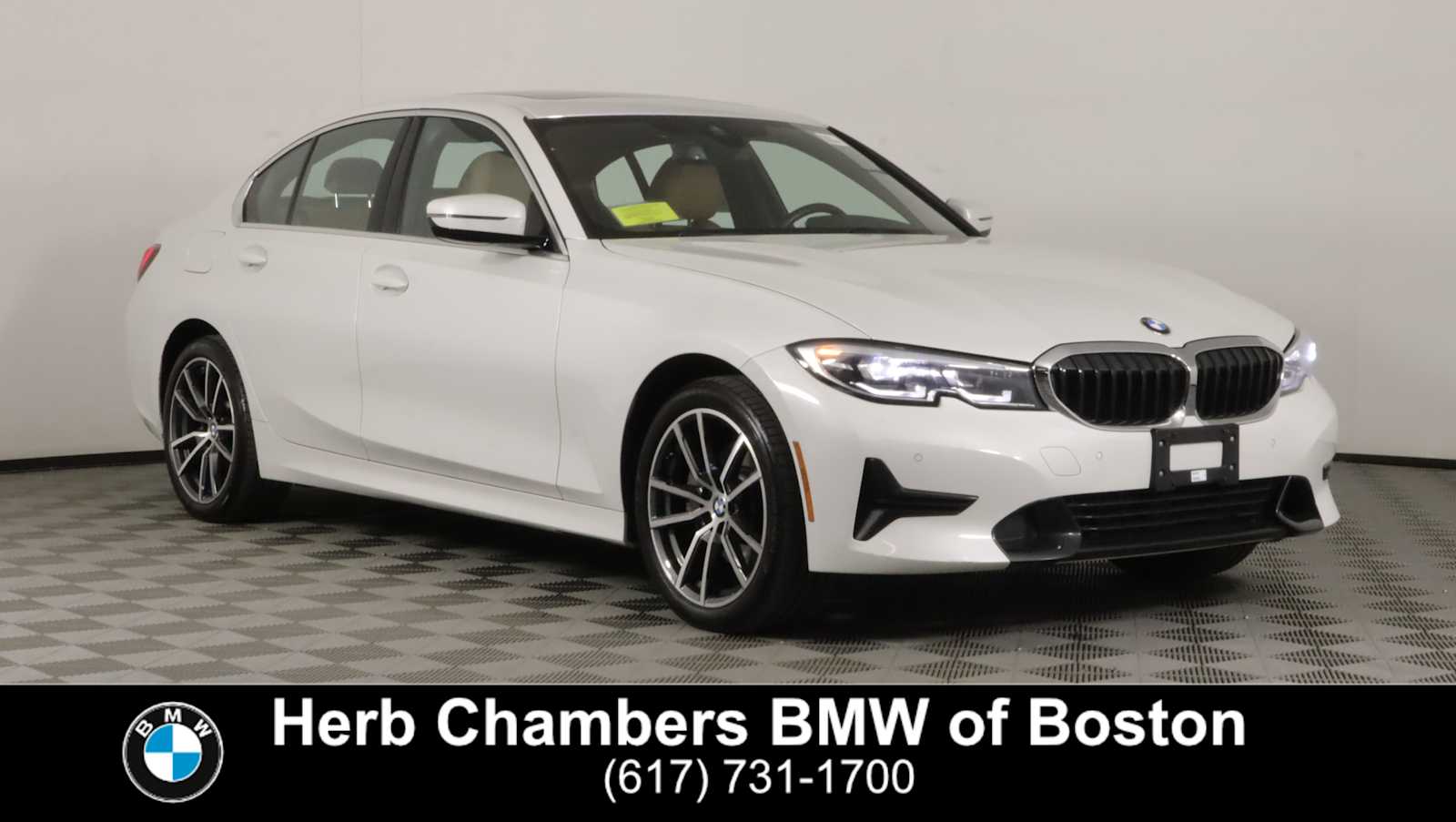 2022 BMW 3 Series 330i xDrive Sedan's photo