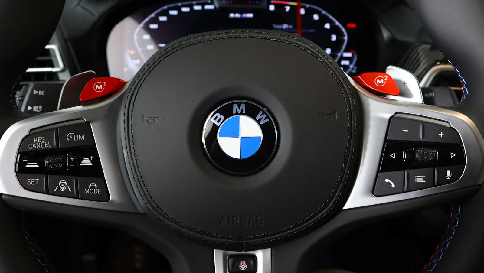 new 2025 BMW X4 M car, priced at $96,405