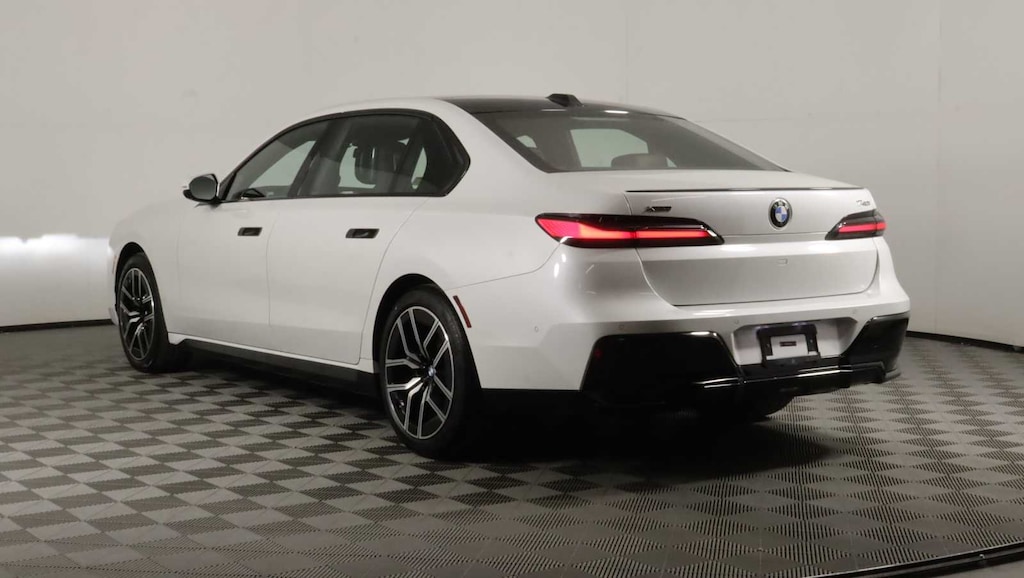 Certified 2025 BMW 740i xDrive Sedan
