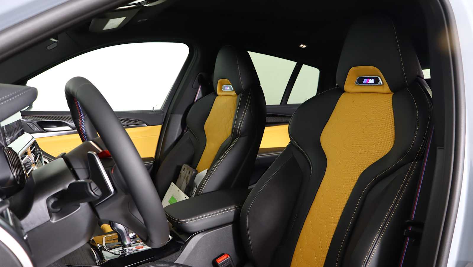 new 2025 BMW X4 M car, priced at $96,405