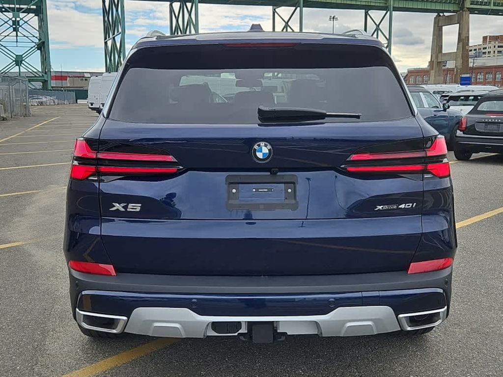 New 2026 BMW X5 xDrive40i SUV