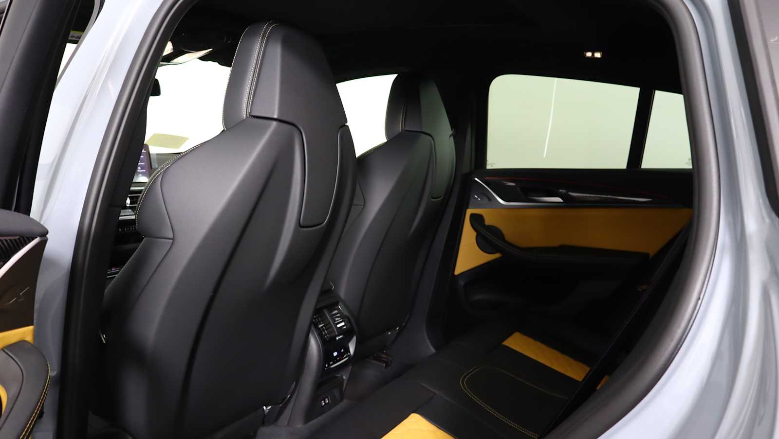 new 2025 BMW X4 M car, priced at $96,405