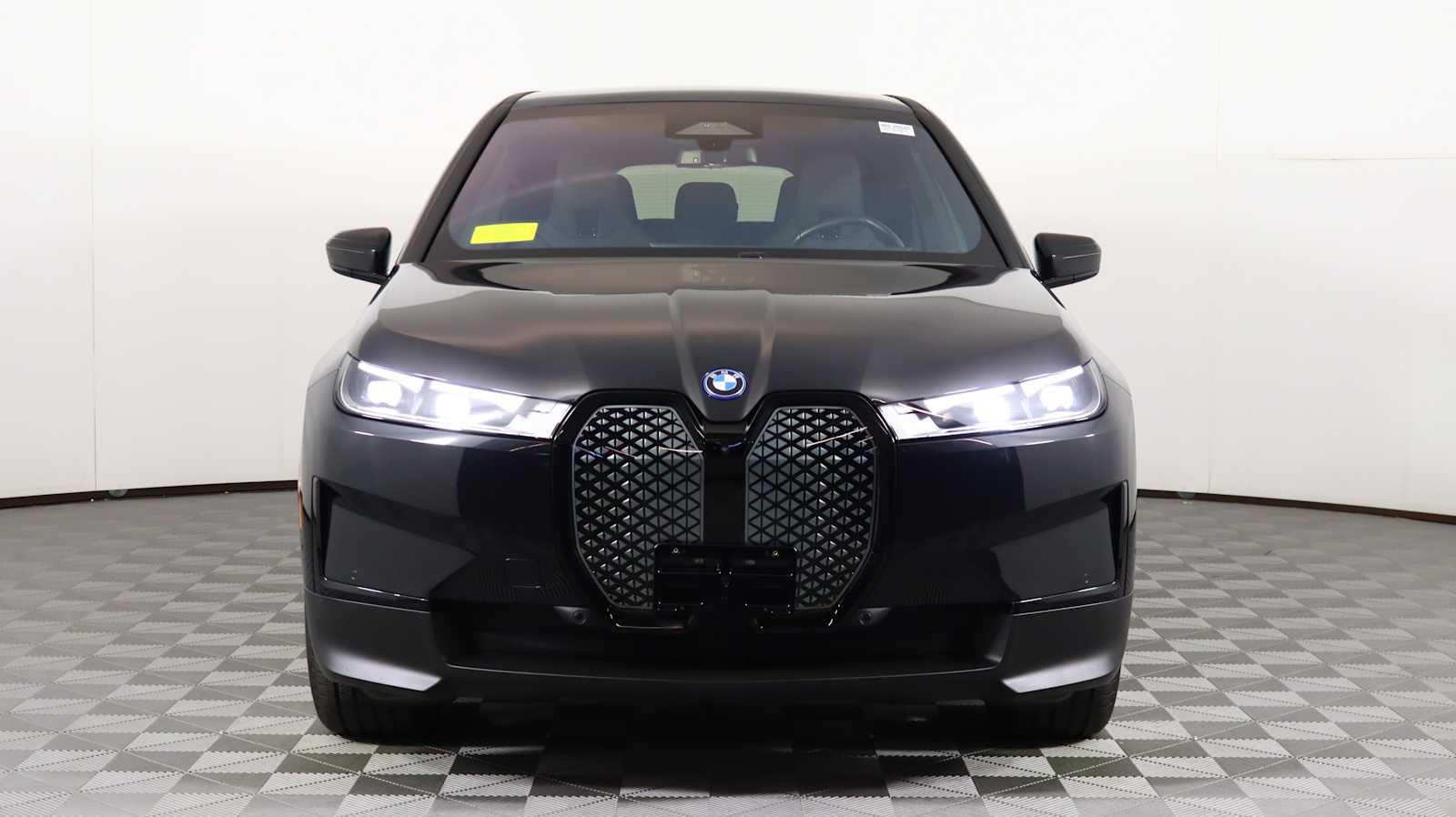 2025 Bmw iX photo 2