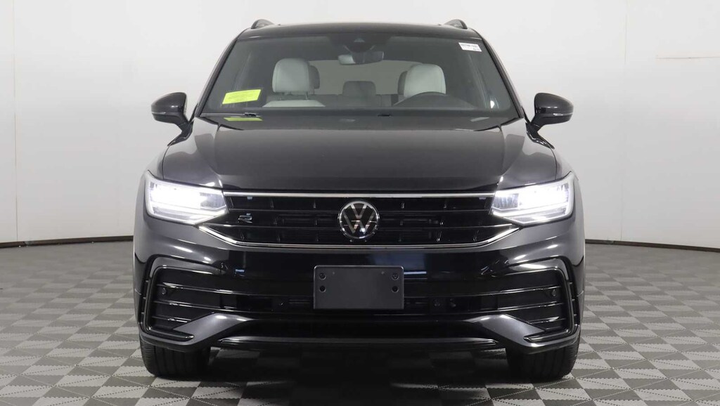 Used 2024 Volkswagen Tiguan 2.0T SE R-Line Black SUV