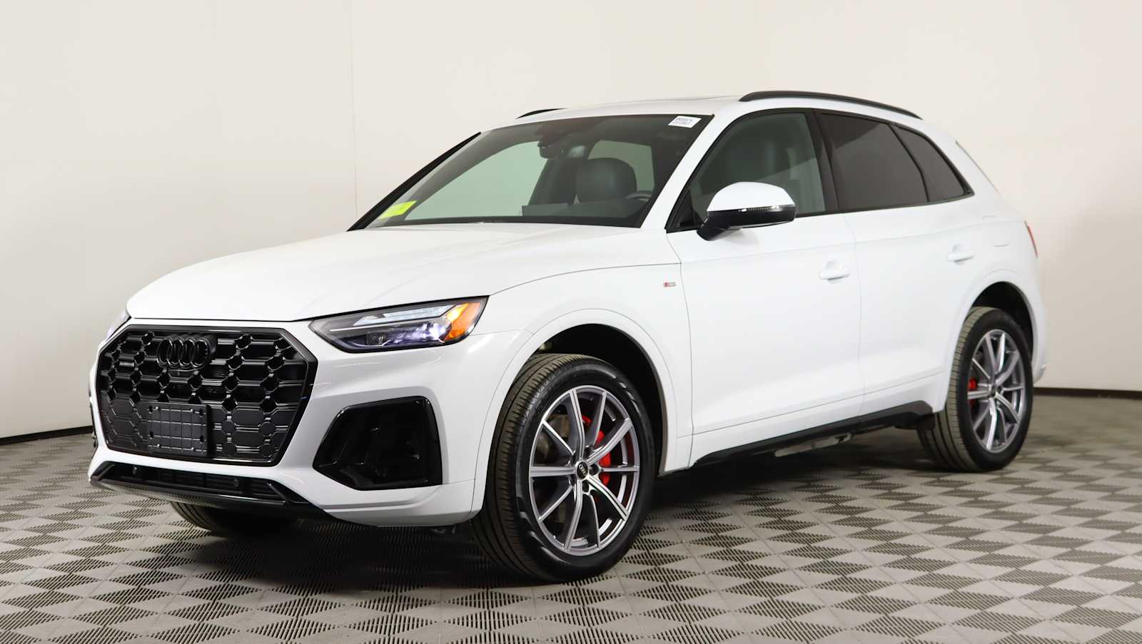 used 2024 Audi Q5 e car, priced at $43,658