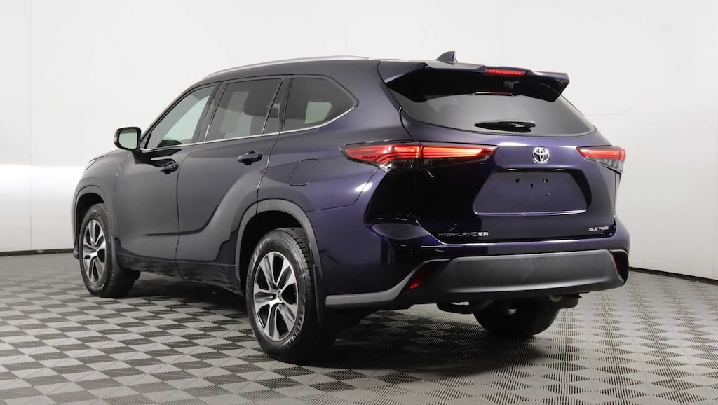 Used 2021 Toyota Highlander XLE SUV