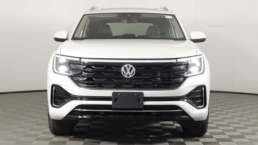 Used 2024 Volkswagen Atlas 2.0T SEL Premium R-Line SUV