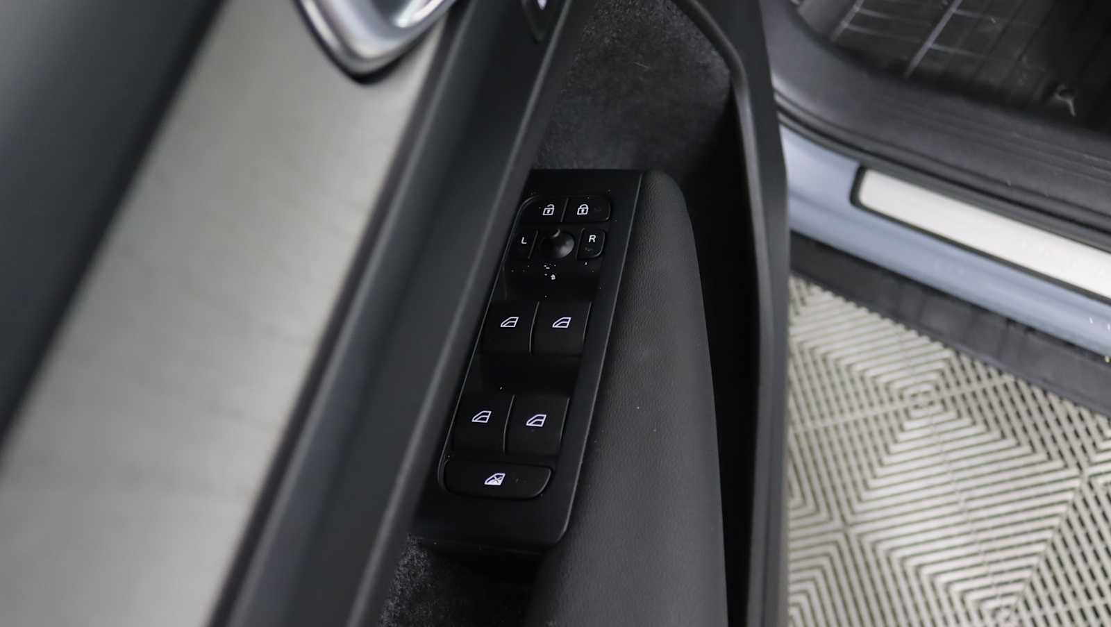 used 2023 Volvo XC40 car, priced at $29,775