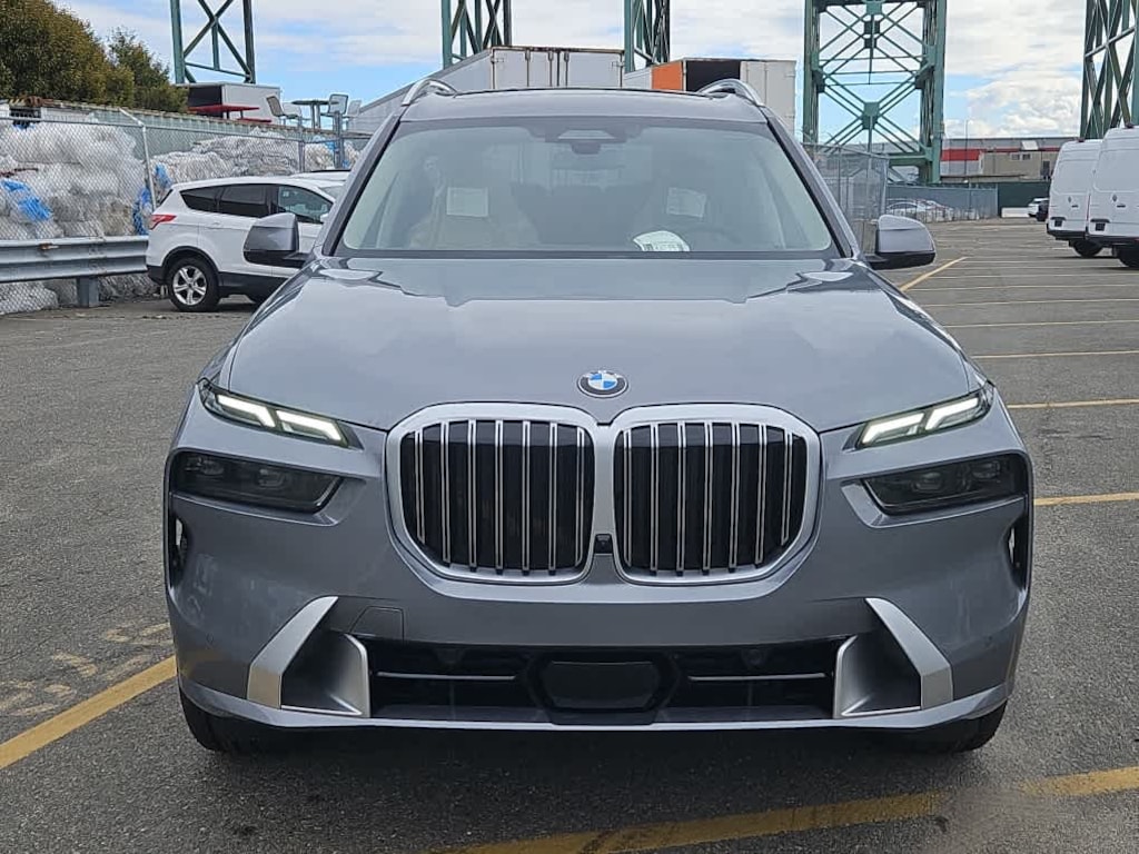 New 2026 BMW X7 xDrive40i SUV