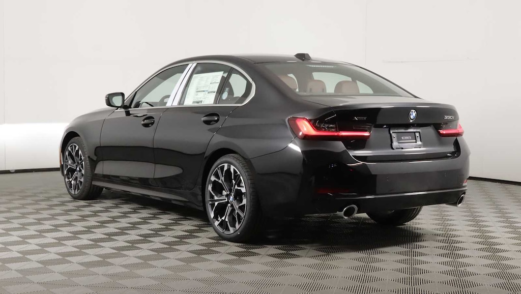 New 2026 BMW 330i xDrive Sedan