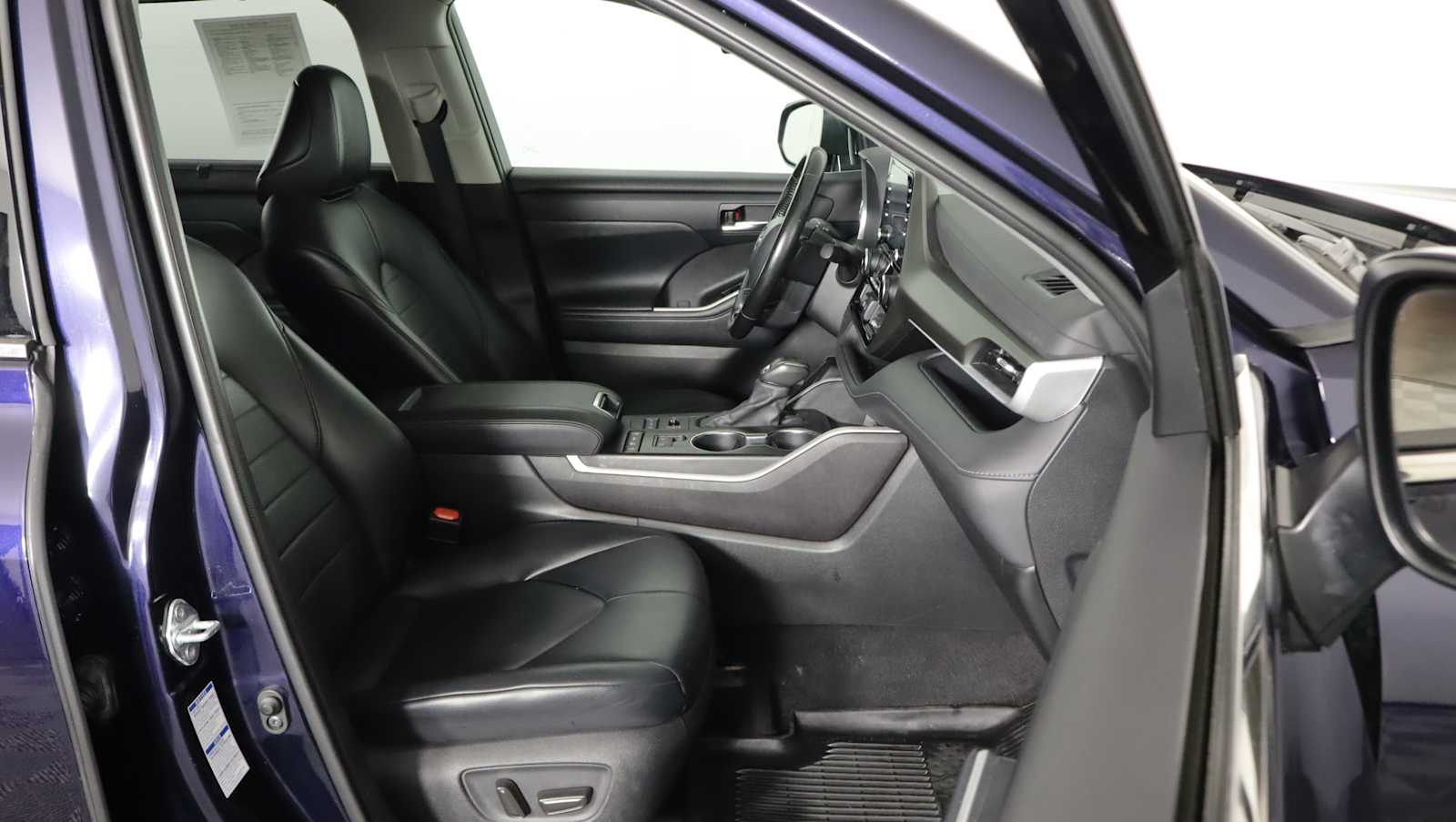 used 2021 Toyota Highlander car, priced at $32,046