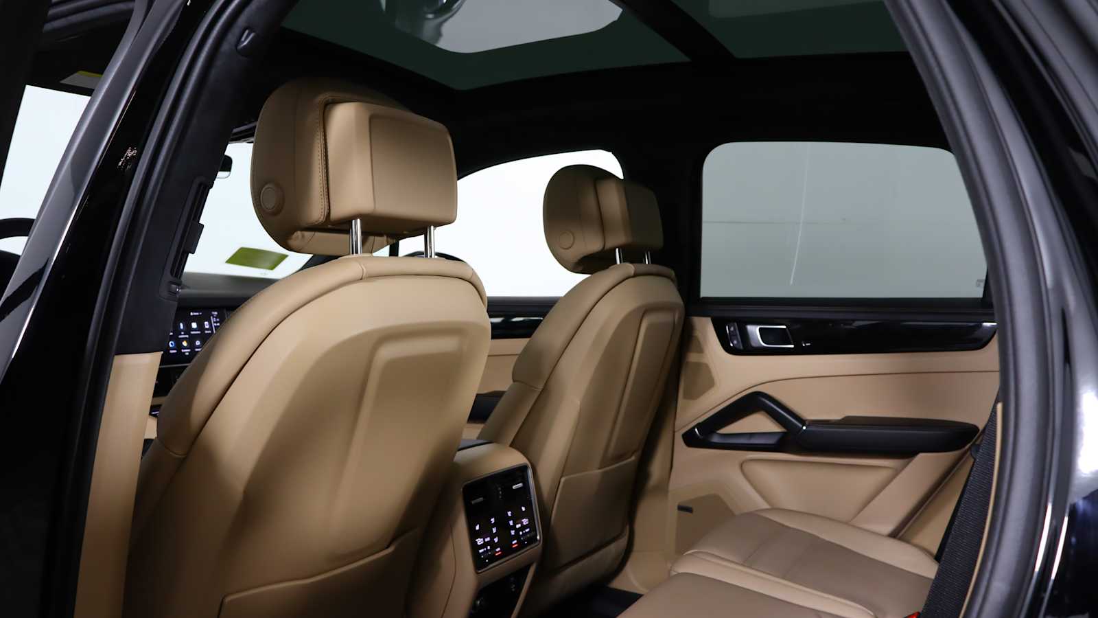 used 2023 Porsche Cayenne car, priced at $86,751