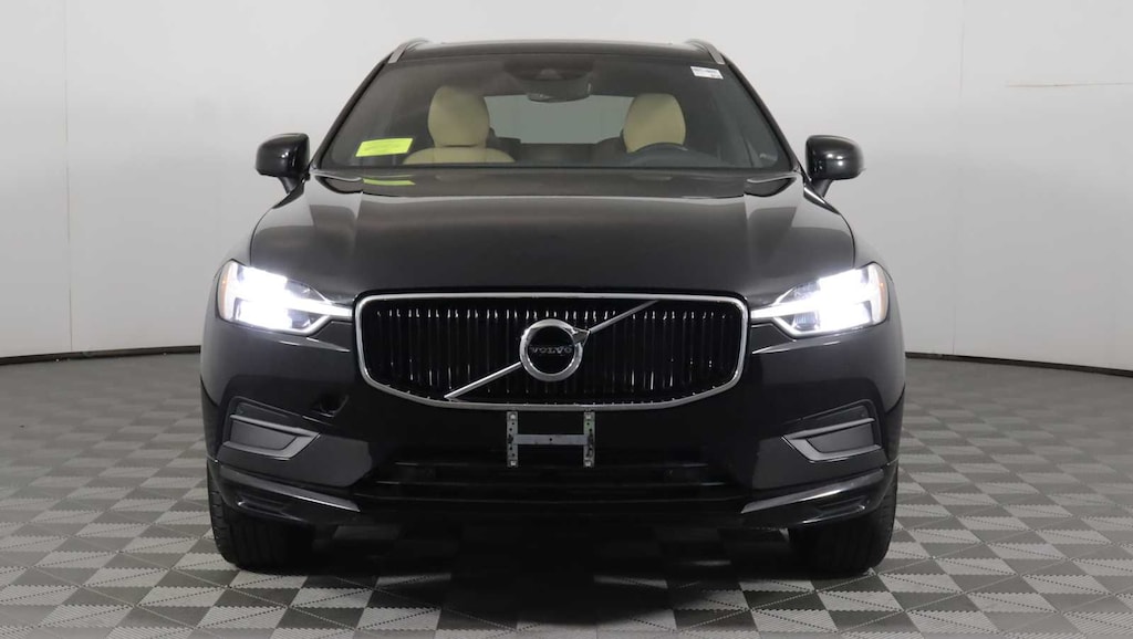 Used 2020 Volvo XC60 T5 Momentum SUV