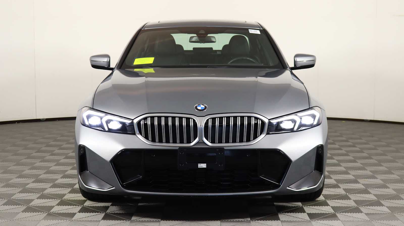 2023 Bmw 330i xDrive photo 2