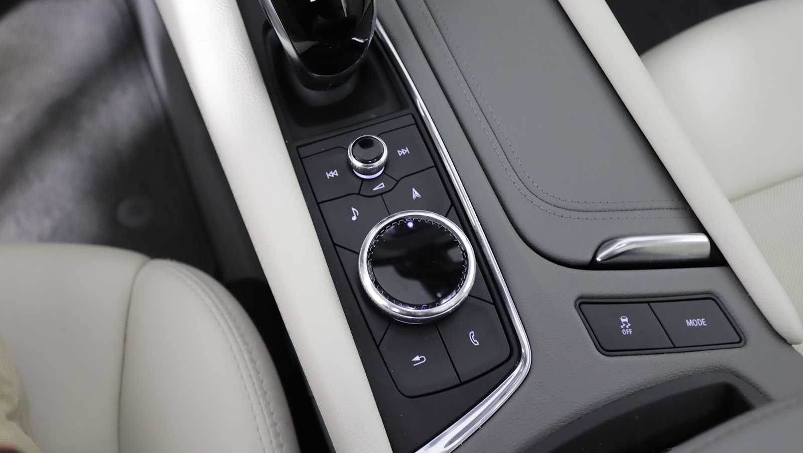 used 2020 Cadillac XT5 car, priced at $24,731