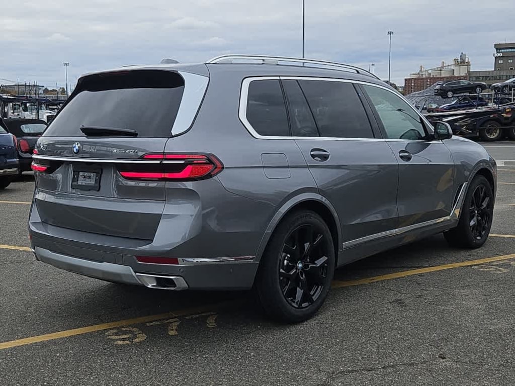 New 2026 BMW X7 xDrive40i SUV