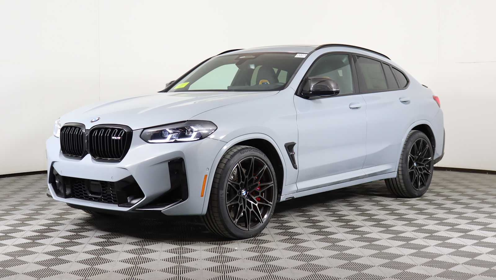 new 2025 BMW X4 M car, priced at $96,405