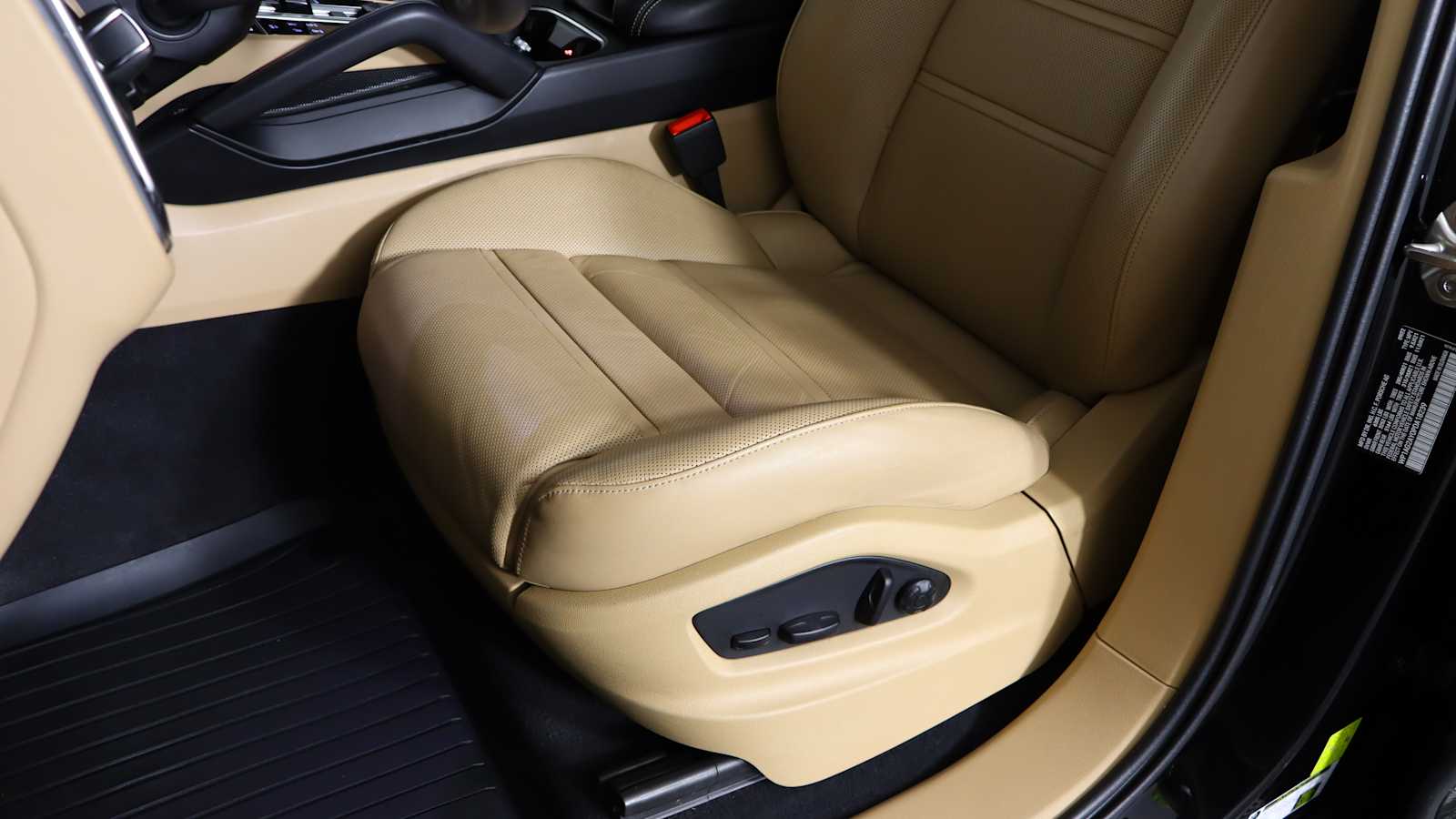 used 2023 Porsche Cayenne car, priced at $86,751