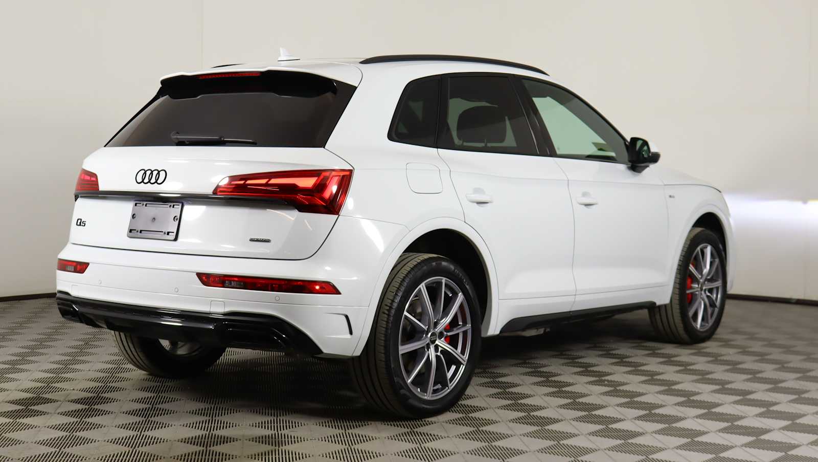 used 2024 Audi Q5 e car, priced at $43,658