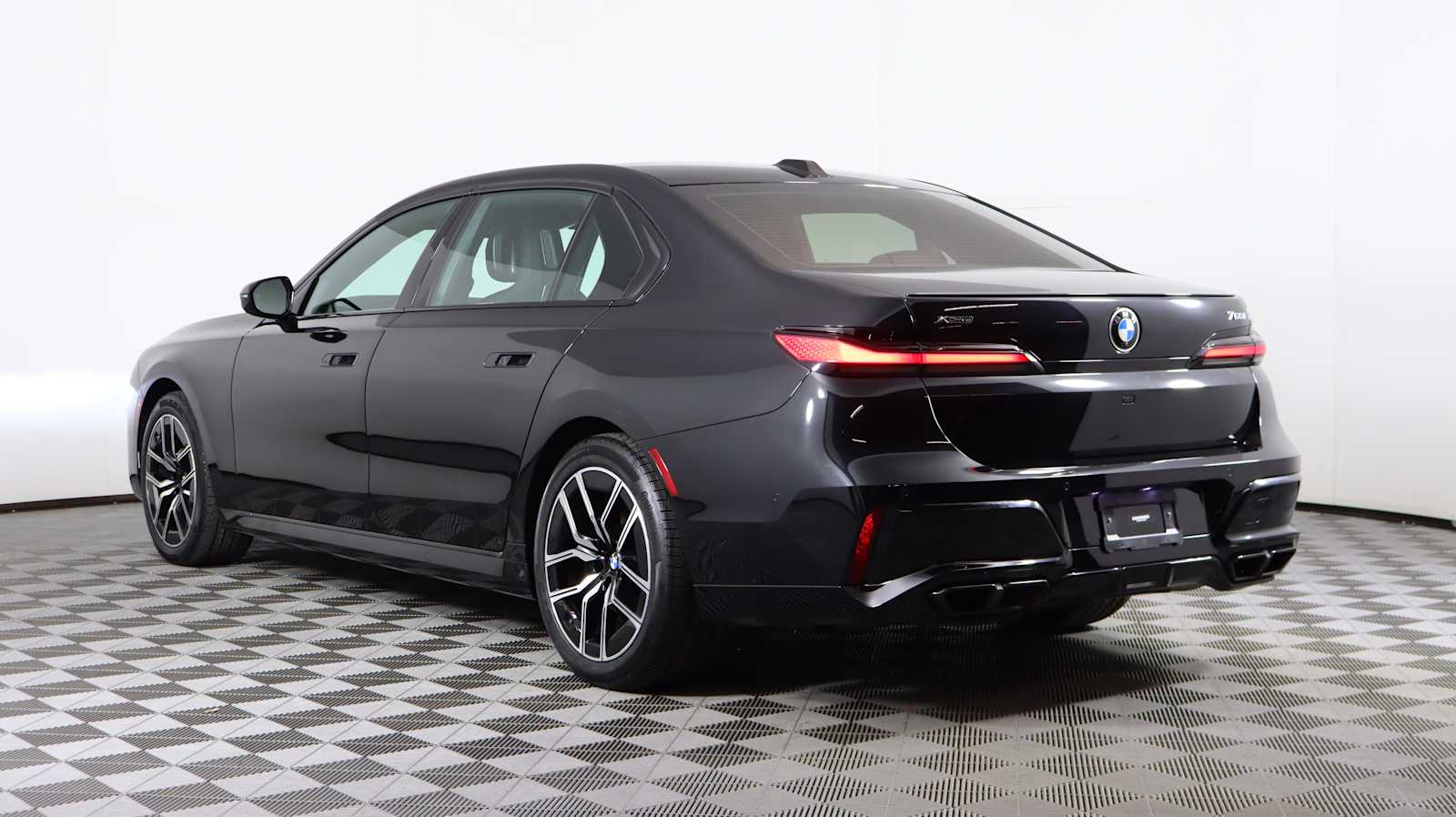 2023 Bmw 760i xDrive photo 2