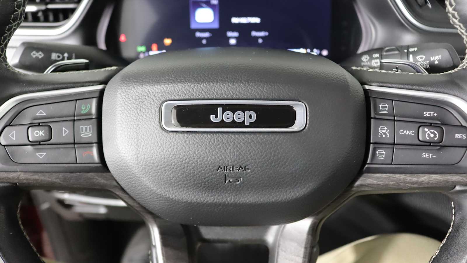 used 2022 Jeep New Grand Cherokee car, priced at $28,451