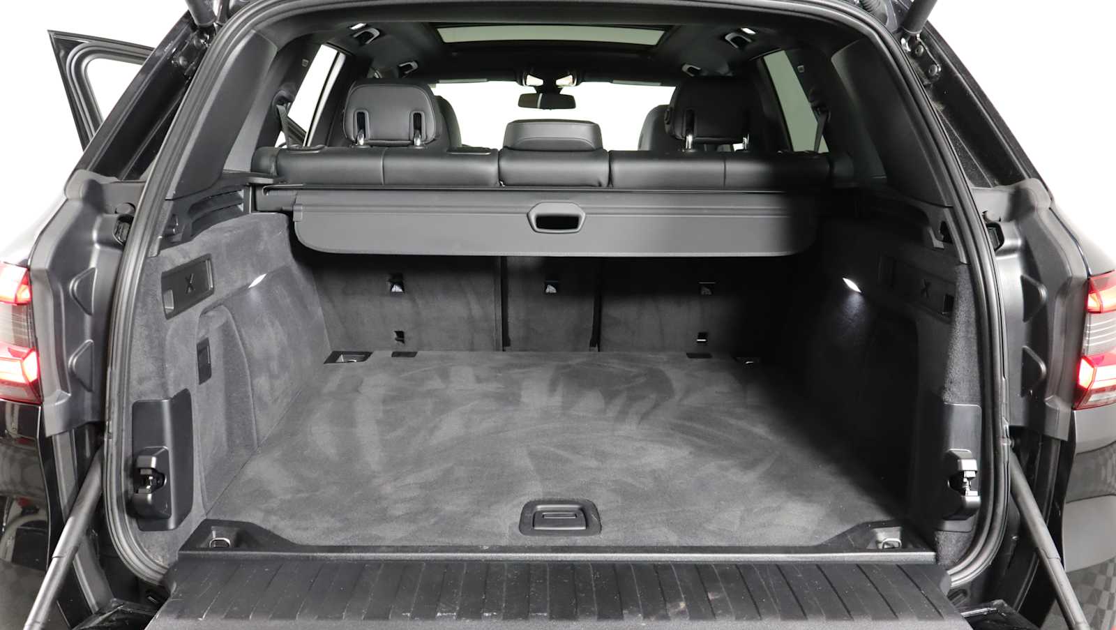 used 2023 BMW X5 car, priced at $52,645