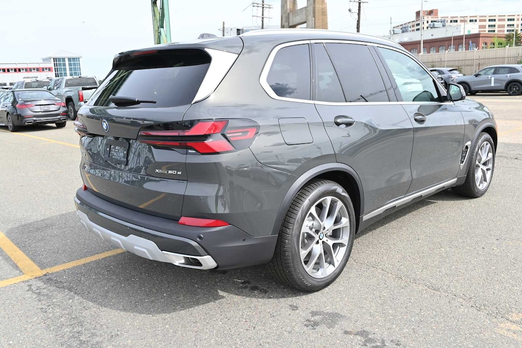 New 2026 BMW X5 PHEV xDrive50e SUV