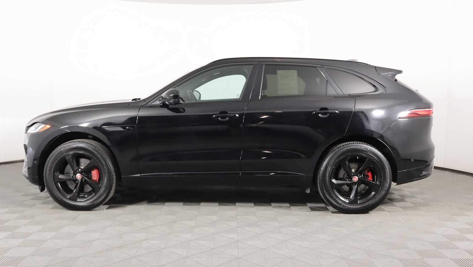 2021 Jaguar F-Pace S - Photo 8