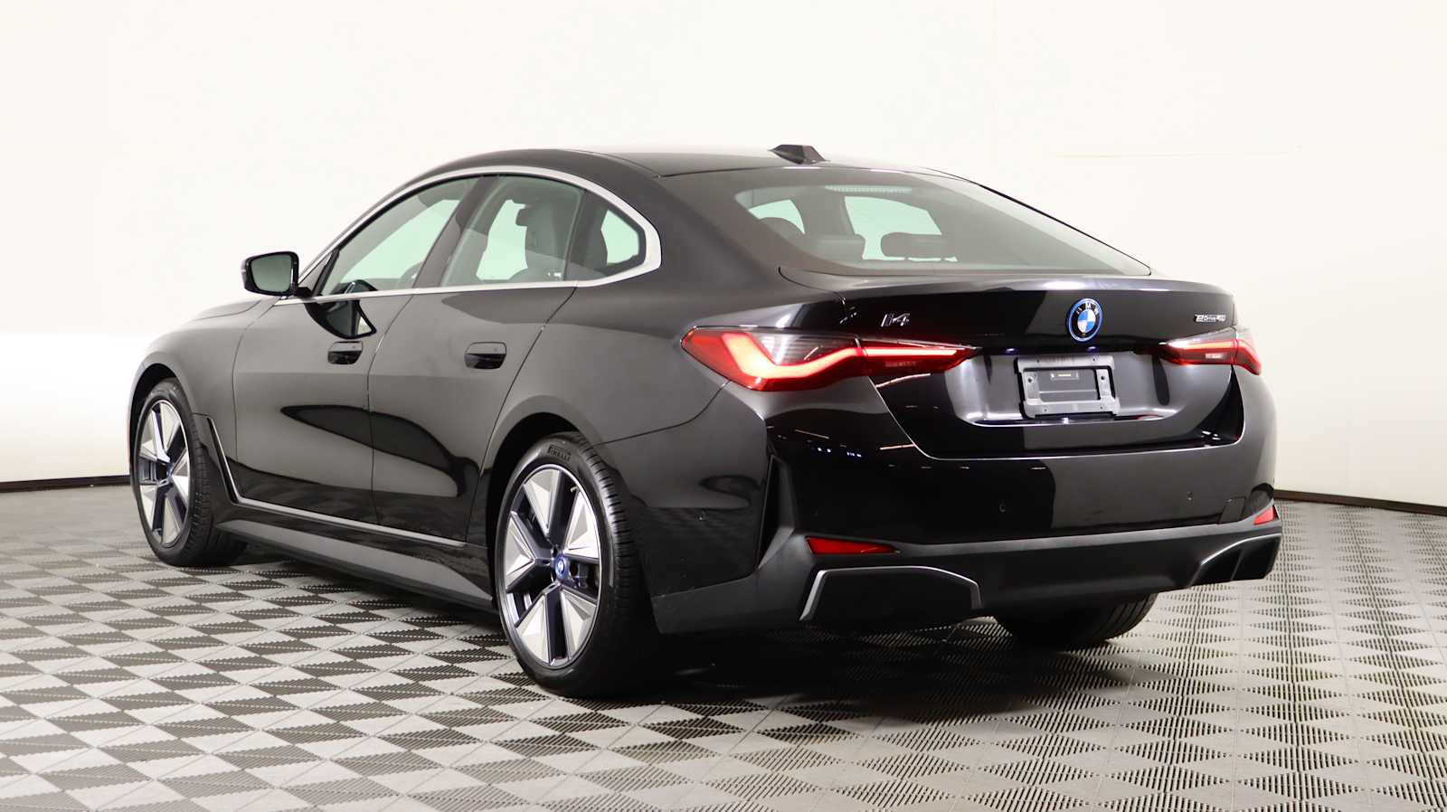 2023 Bmw i4 eDrive40 photo 2