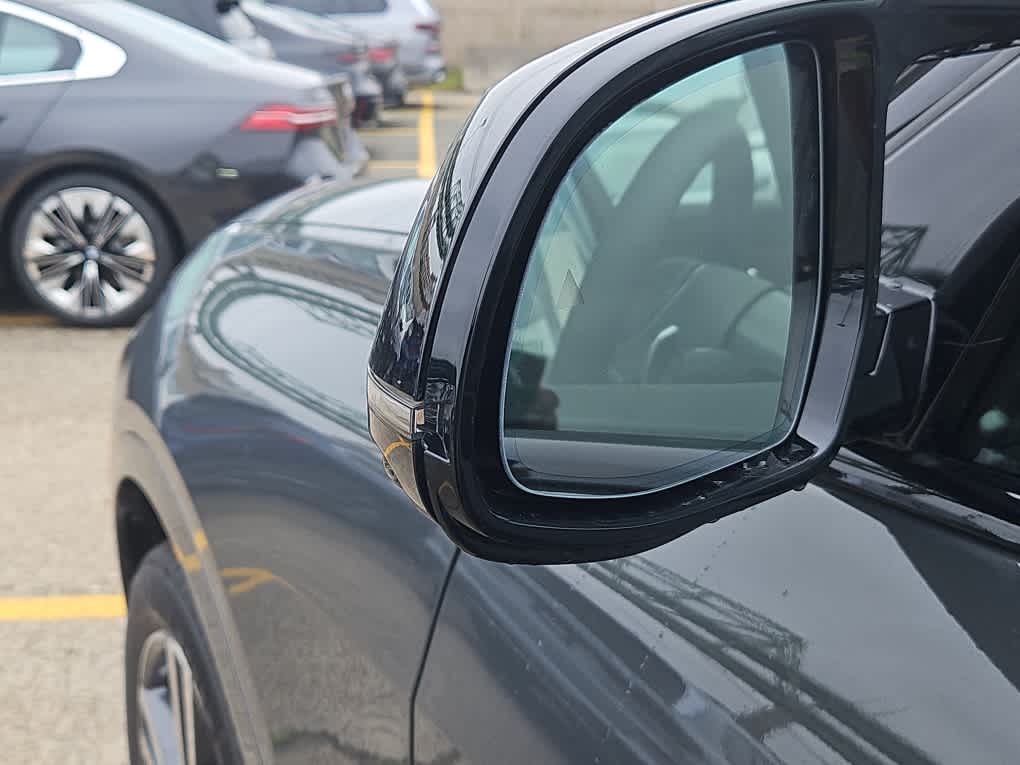 new 2026 BMW X7 car, priced at $125,745