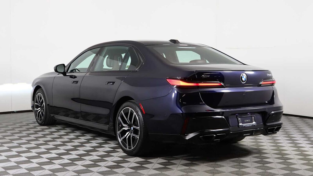 Certified 2024 BMW 760i xDrive Sedan
