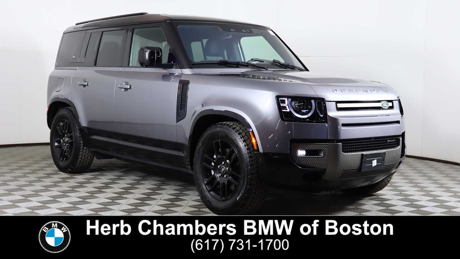 2022 Land Rover Defender X-Dynamic SE's photo