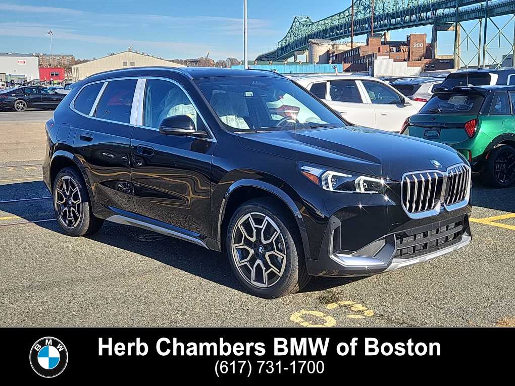 2026 BMW X1 28i's photo