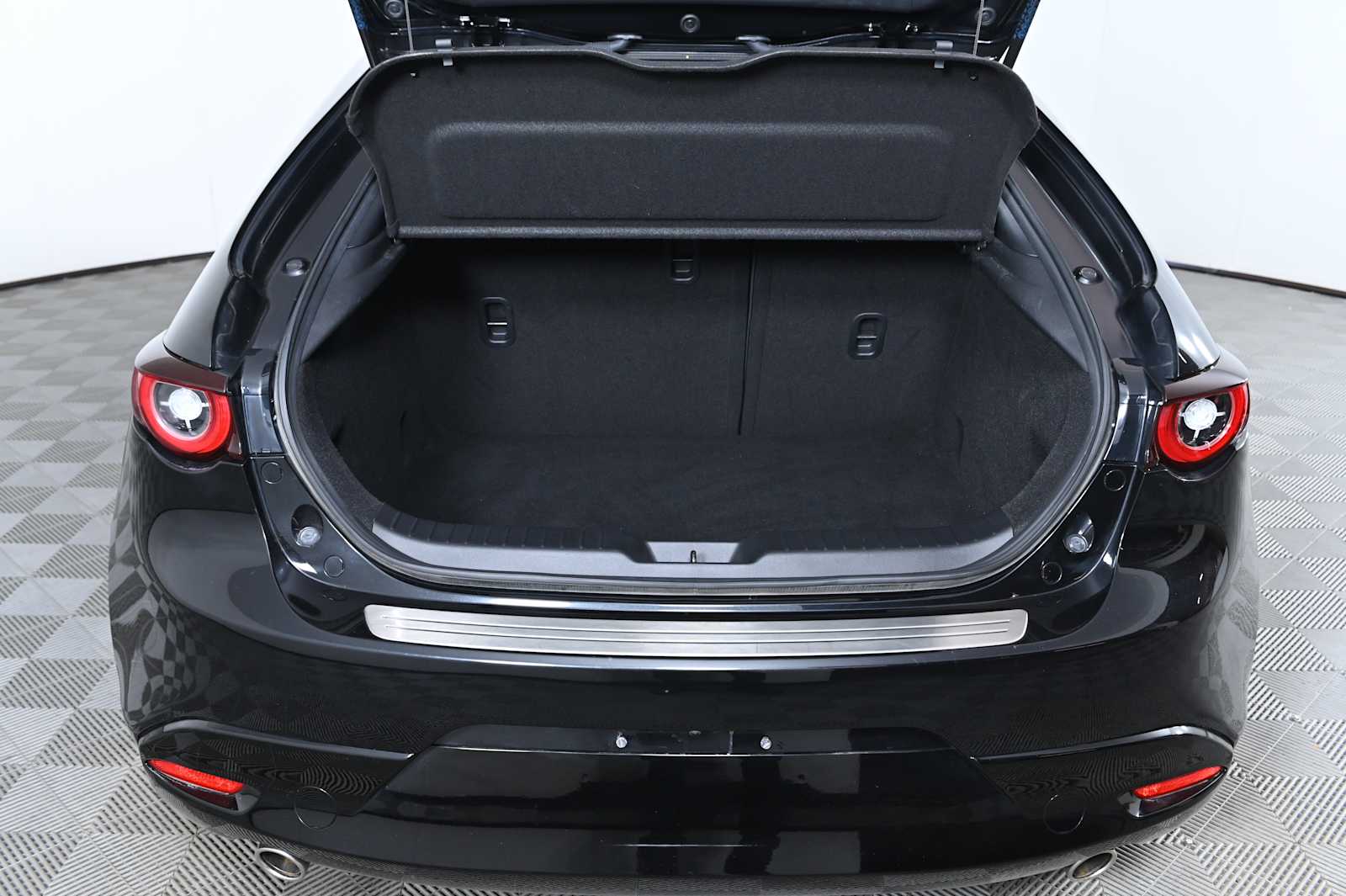 used 2023 Mazda Mazda3 Hatchback car, priced at $23,657