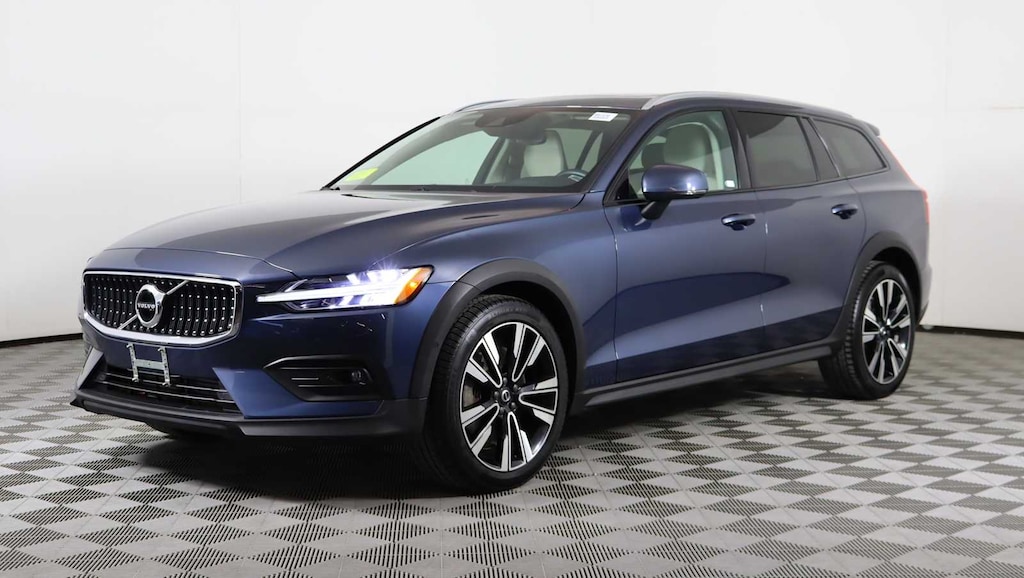 Used 2022 Volvo V60 Cross Country T5 AWD Wagon