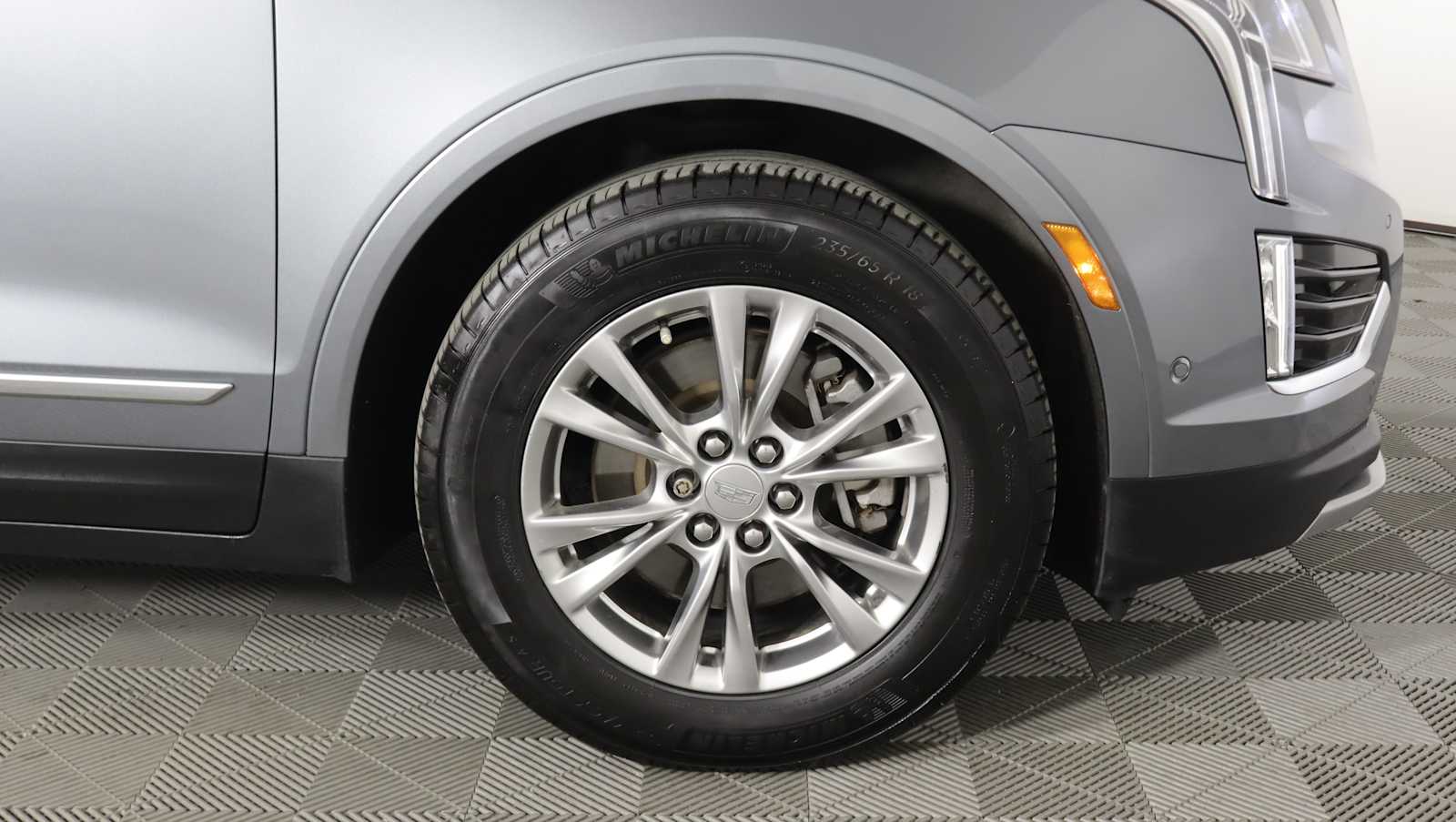 used 2020 Cadillac XT5 car, priced at $24,731