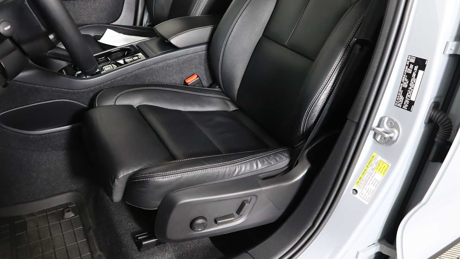 used 2024 Volvo XC40 car, priced at $29,957