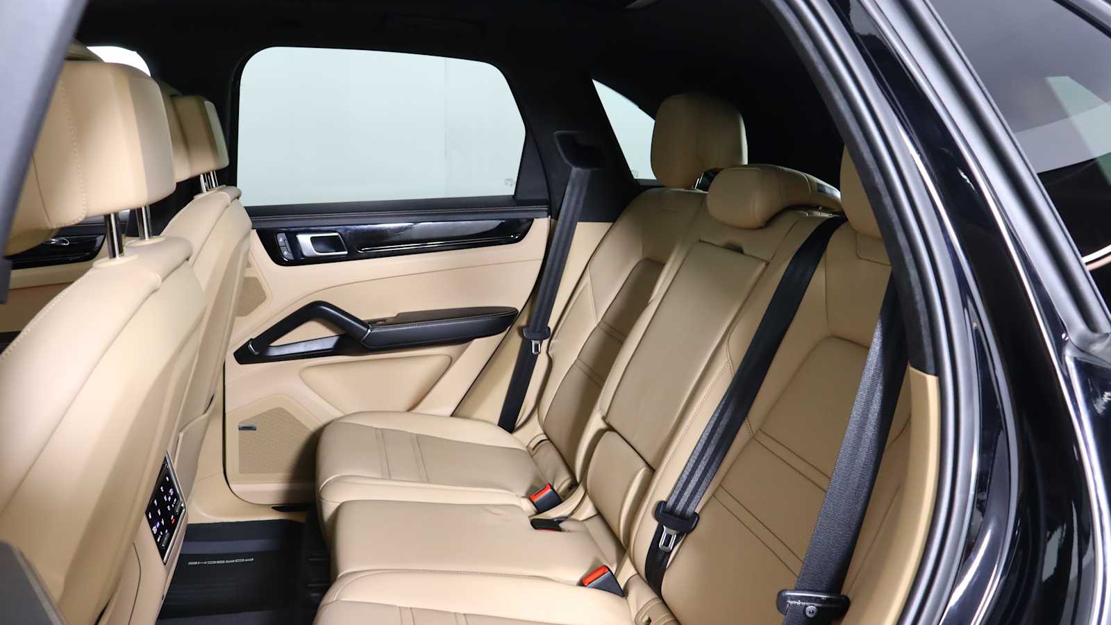 used 2023 Porsche Cayenne car, priced at $86,751