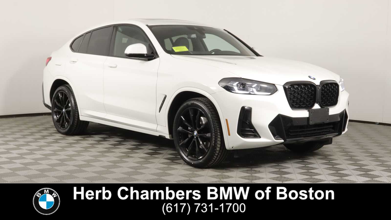 2023 BMW X4 xDrive30i's photo