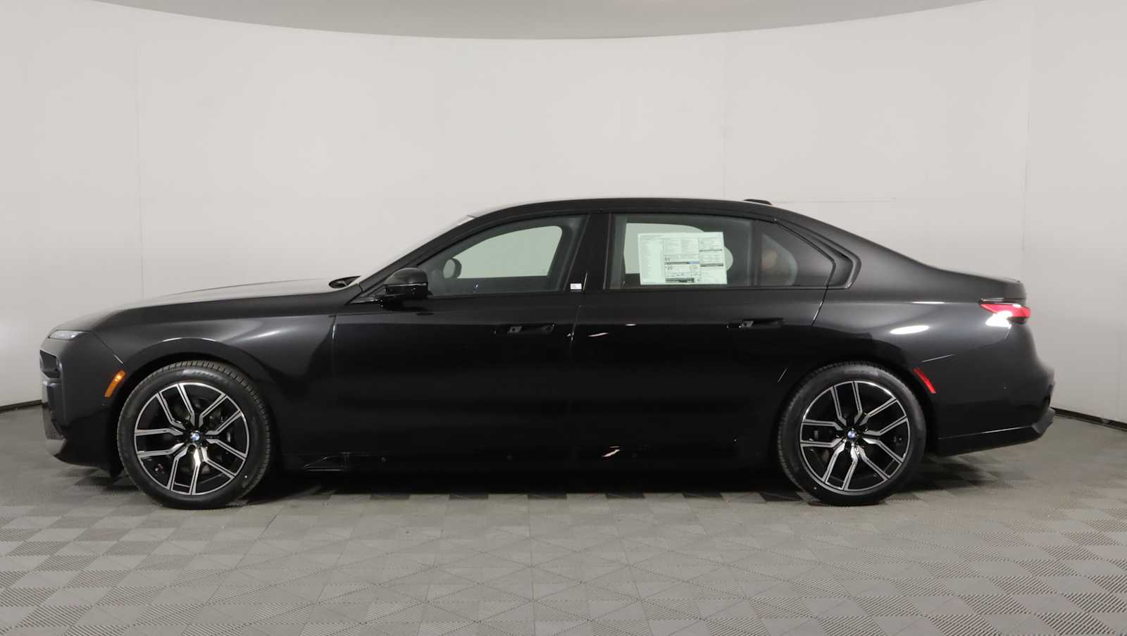 new 2026 BMW 760i car, priced at $136,760
