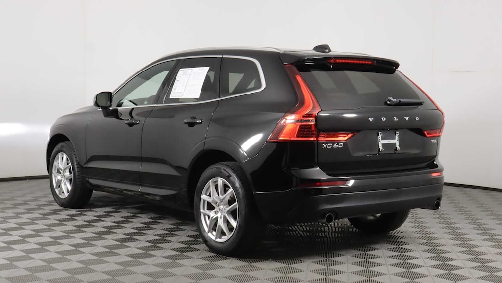 Used 2020 Volvo XC60 T5 Momentum SUV