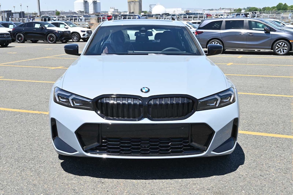 New 2026 BMW 330i xDrive Sedan