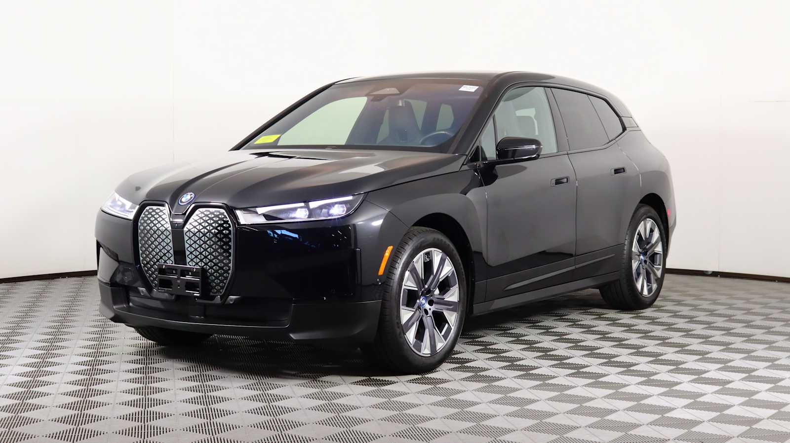 2025 Bmw iX photo 3