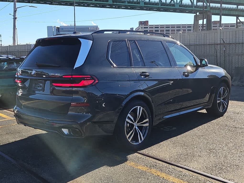 New 2026 BMW X7 xDrive40i SUV