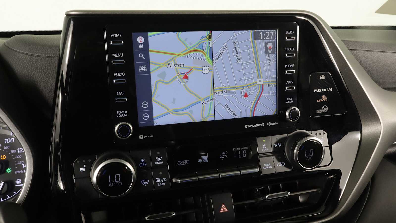 used 2021 Toyota Highlander car, priced at $32,046