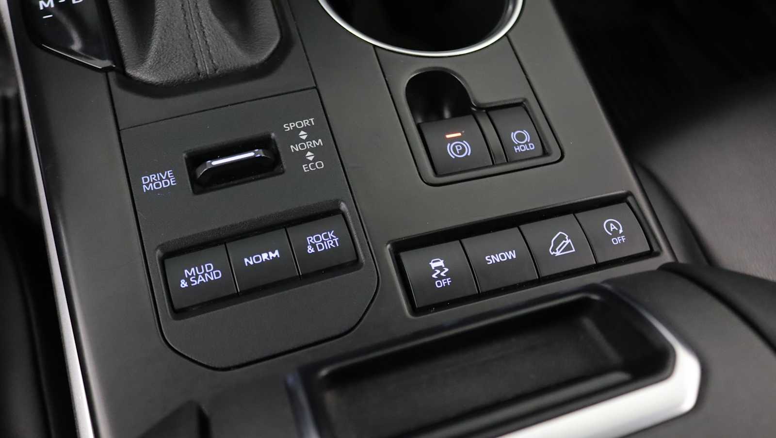used 2021 Toyota Highlander car, priced at $32,046