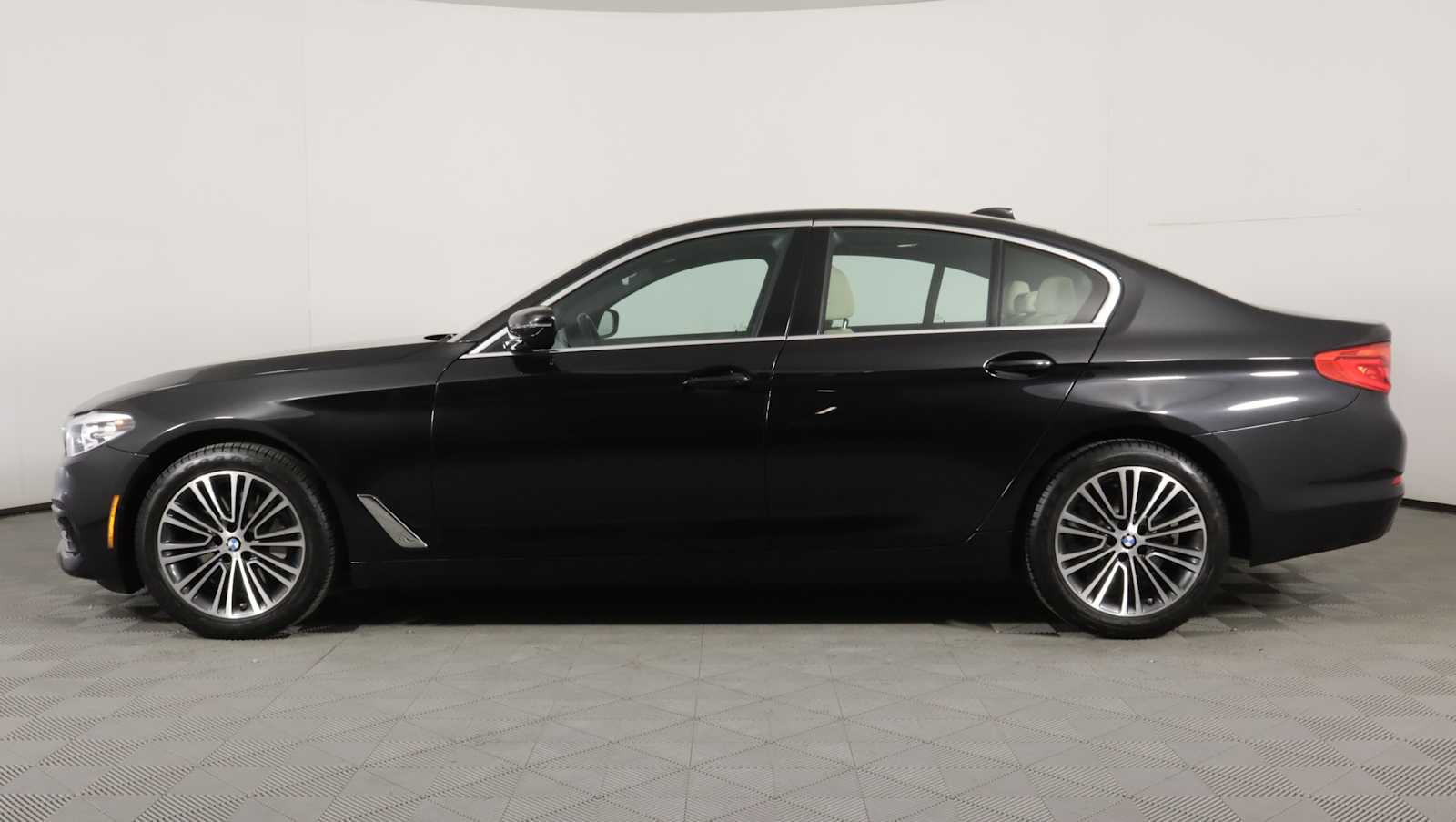used 2019 BMW 530i car, priced at $25,592